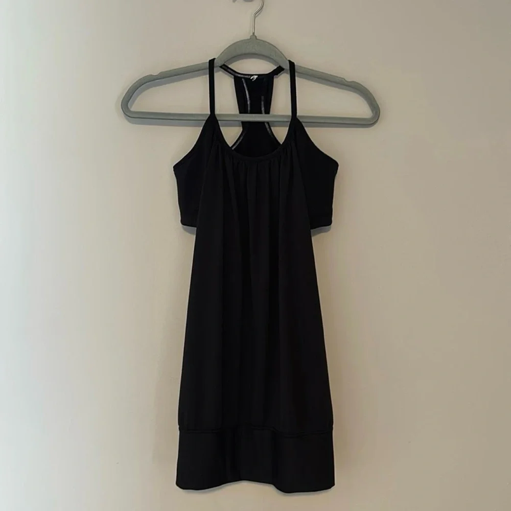 Lululemon Practice Freely Black Tank Size 8 Built In Sports Bra - Picture 2 of 7